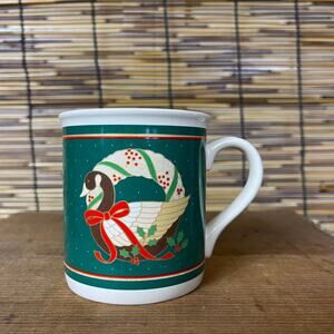 Hallmark Cards 1986 Holiday Goose and Wreath 8 oz Mug